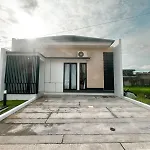 Villa Kamar Tamu Concat