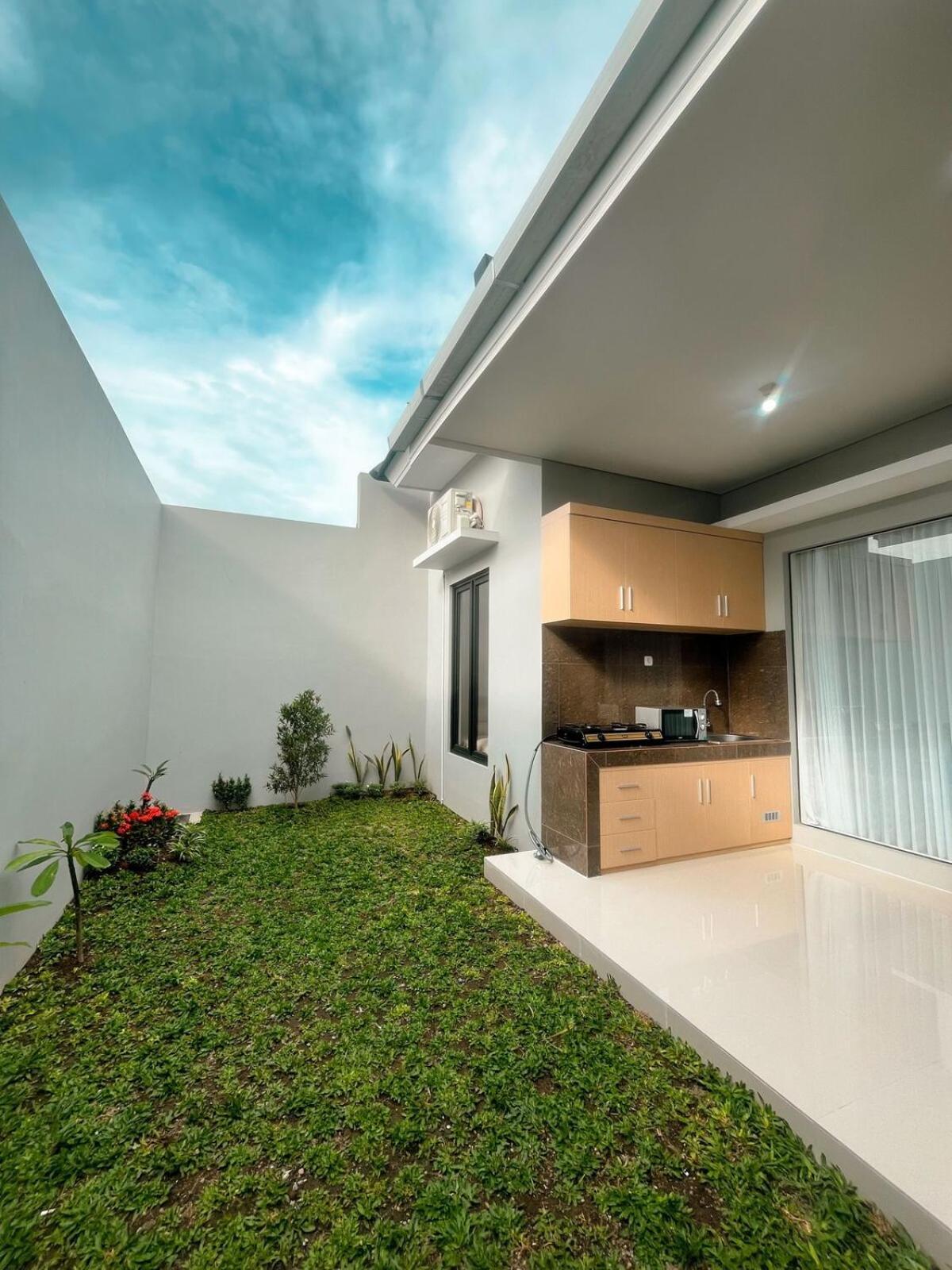 Kamar Tamu Concat